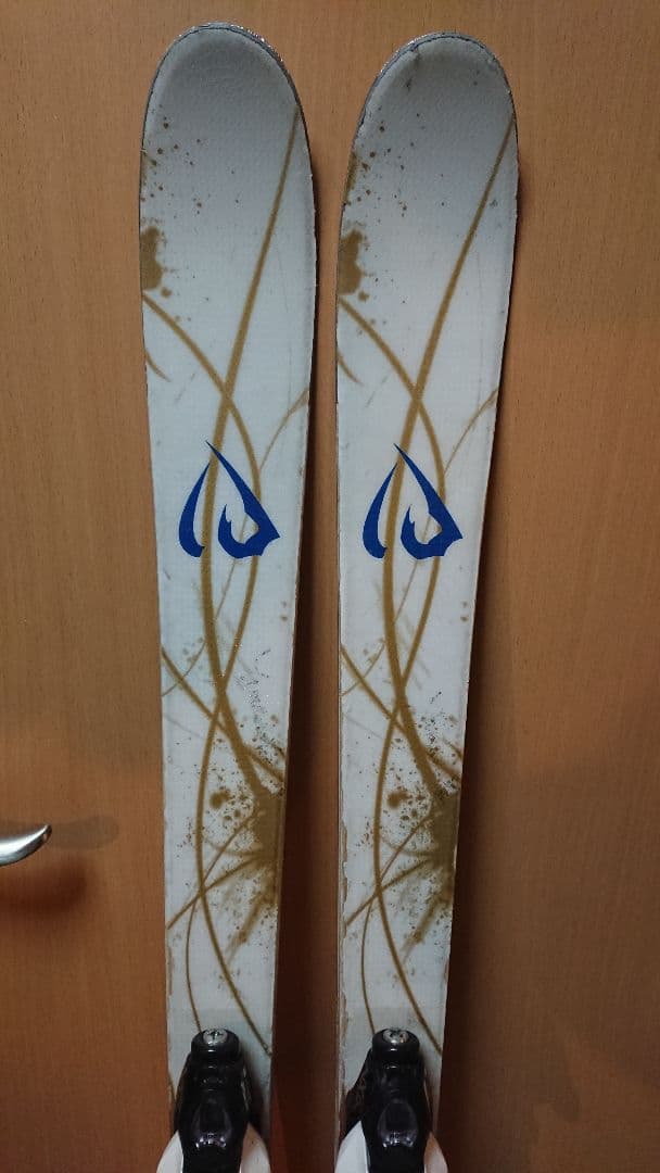 ID ONE MR-J 140㎝ ソール約265～285㎜ モーグル スキー板 - メルカリ