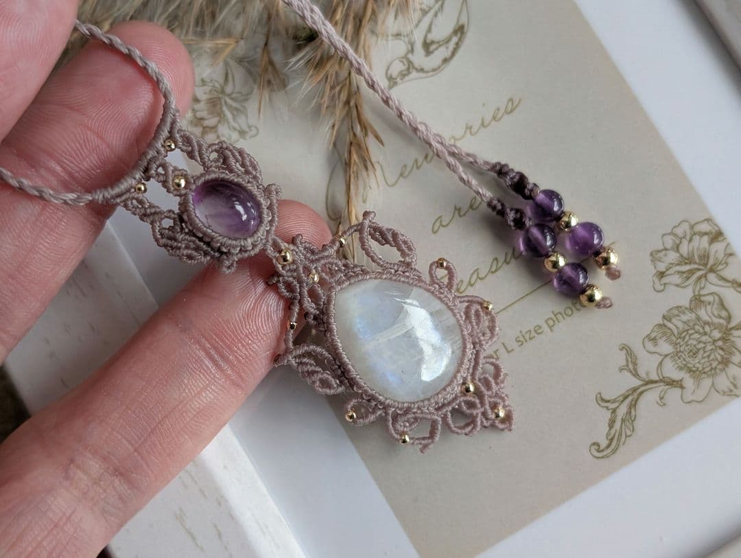 マクラメネックレス レインボームーンストーン/アメジスト - メルカリ