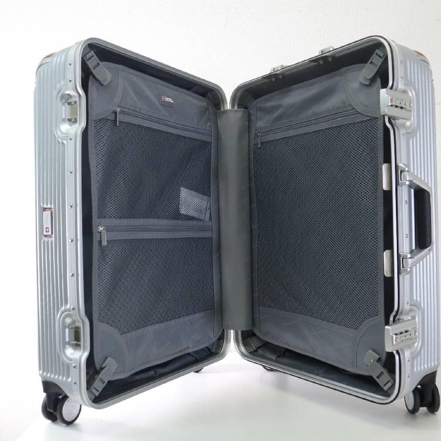 値下展示品 スイスミリタリー プレミアムCタイプ シルバー 64L スーツ