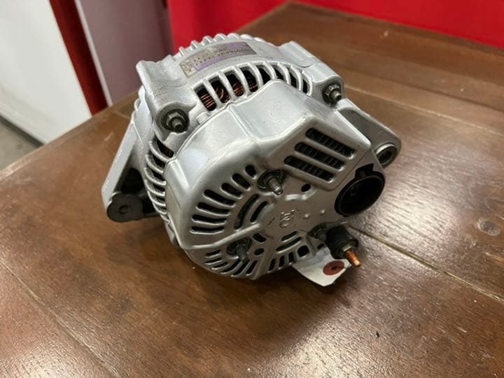 M-7 トヨタマークⅡ オルタネーター　ダイナモ　GX70 71 トヨタ（TOYOTA） オルタネーター リビルト マークII GX70 GX81 27060