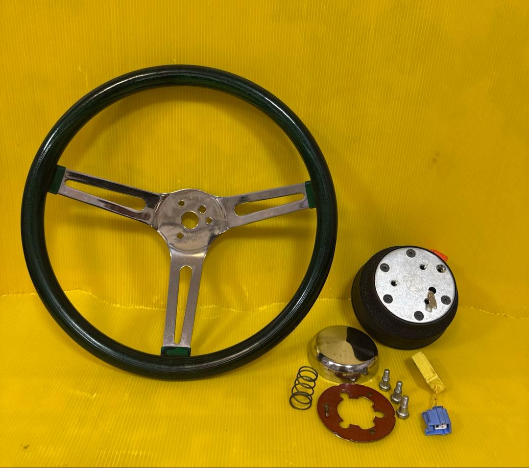 カリフォルニアメタルフレークグリーンステアリングホイール、グラントハンドル 楽天市場】ムーンアイズ カリフォルニア メタルフレーク ステアリング