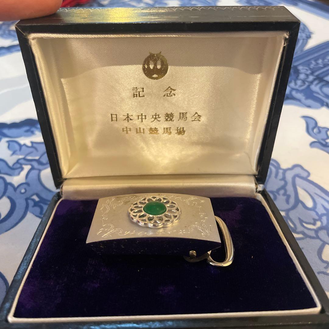 ふ*く様 日本中央競馬会　記念　ベルトバックル　純銀 日本中央競馬会 記念 ベルトバックル 純銀 - メルカリ