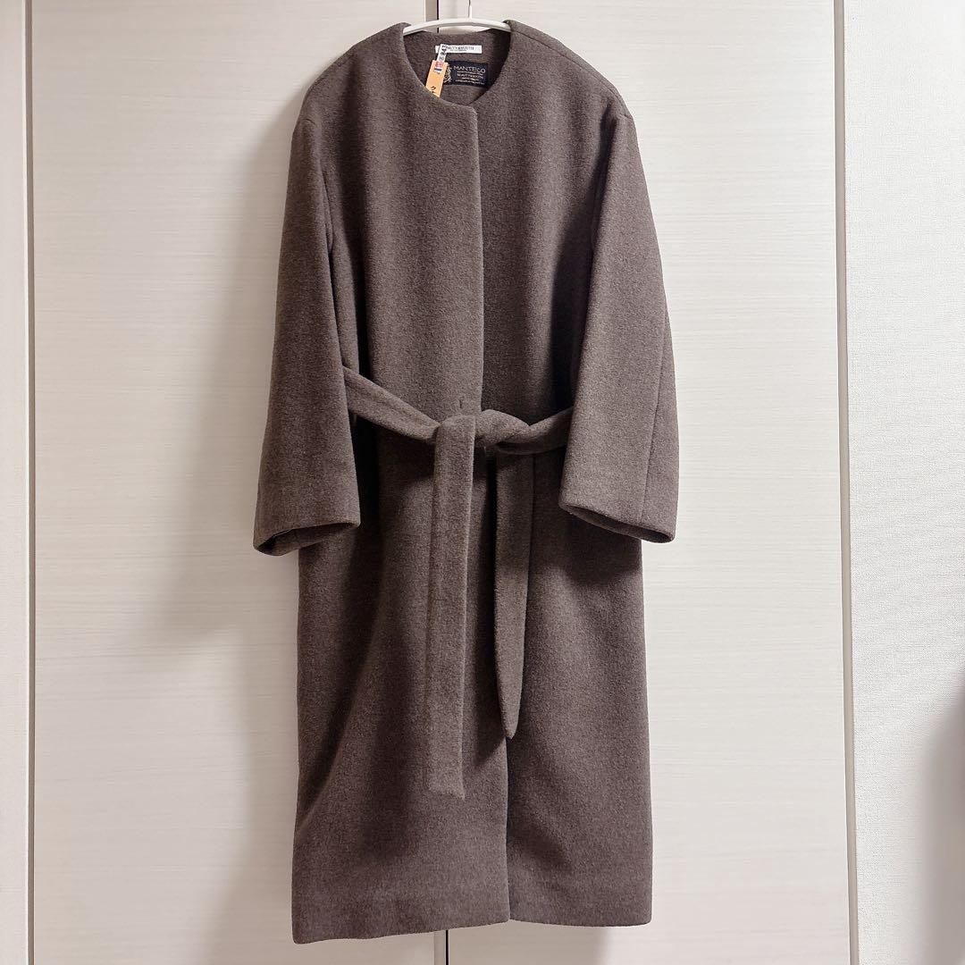 MANTECO ノーカラーベルト ロングコート - メルカリ
