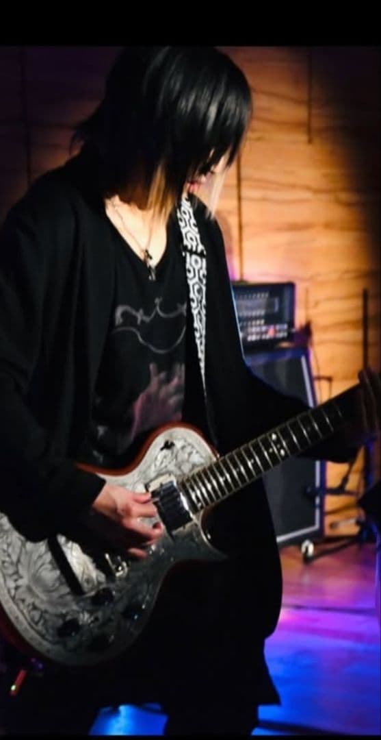 HISASHI着 SHARE SPIRIT 別注HEART HAND TANK SHARE SPIRIT（シェアースピリット）の「SHARE SPIRIT/シェアー