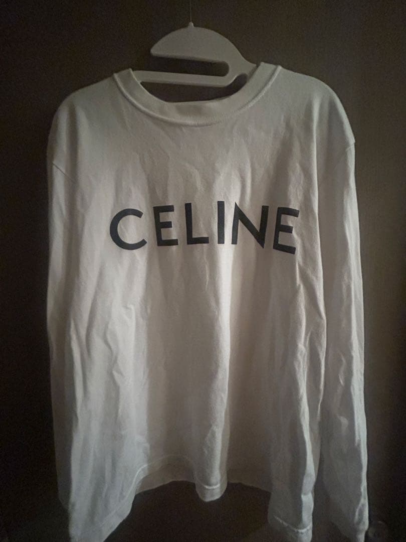 CELINE ホワイト ロングスリーブ Tシャツ 追跡付き発送【CELINE】大人気♪ CELINE ロゴTシャツ (CELINE/Tシャツ