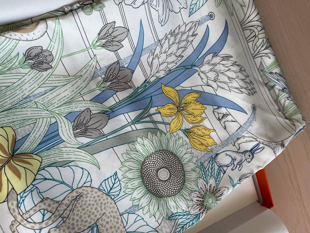 エルメス カレ 90 《プレシャス・パラダイス》