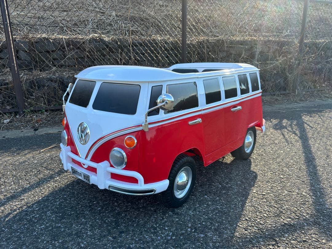 （乗れる）VWバス ホビーラジコン 赤白　フォルクスワーゲンバス 公式認定】1/16精巧RCカーになった『ワーゲンバス 』！ ヒッピー時代の