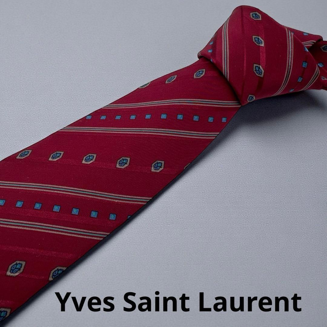 ☆Yves Saint Laurent （イヴサンローラン）ストライプ ネクタイ