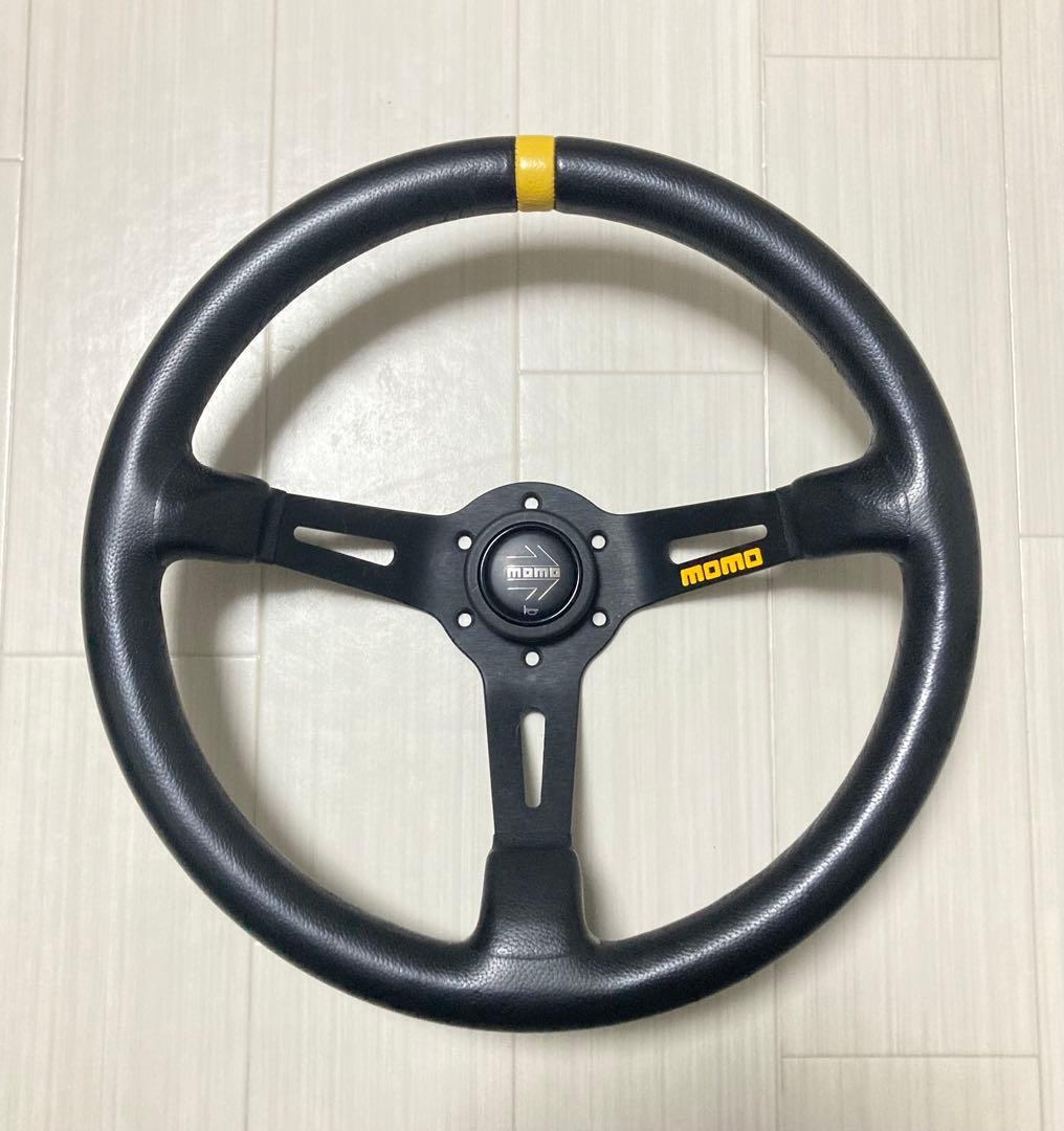 momo ステアリング MOD.08 35Φ レザー/ブラックスポーク MOMO ステアリング MOD.08（モデル08） 35φ ブラックスエード仕様