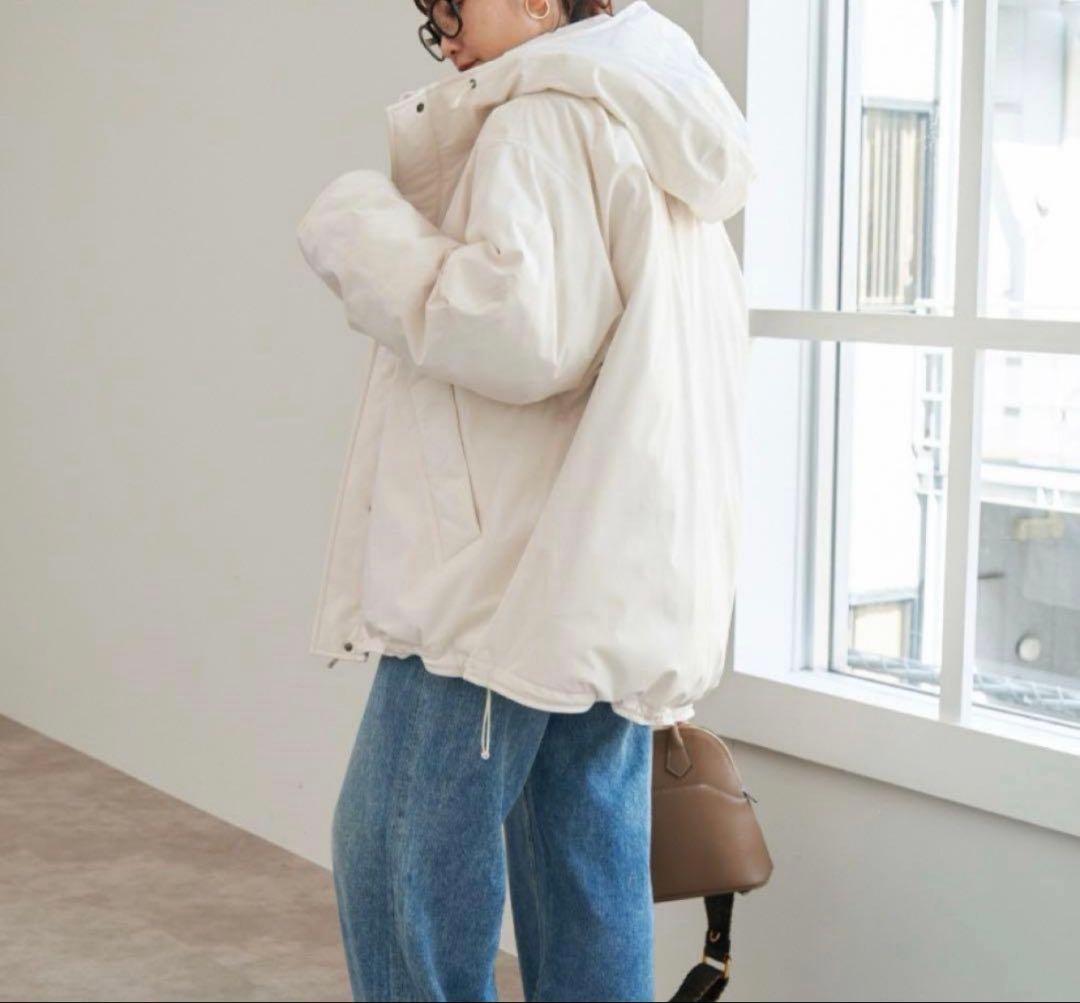 Spick & Span 撥水フーデッドダウンハーフコート ホワイト Spick & Span（スピックアンドスパン）の「撥水フーデッドダウンハーフ