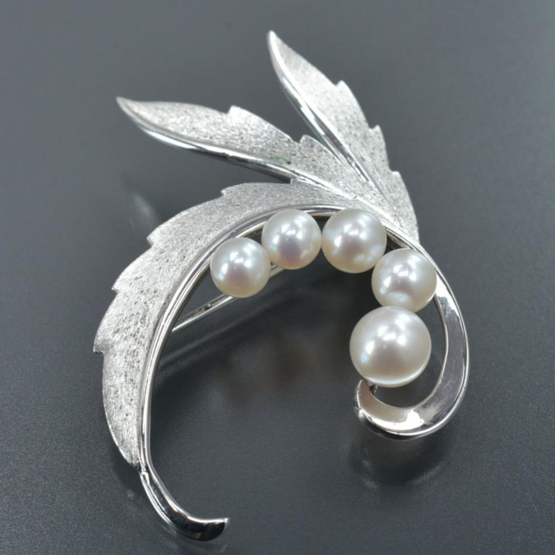 美品 MIKIMOTOアコヤ真珠ブローチ リーフ パール幅6.1mm重さ5.2g MIKIMOTO - ミキモト ブローチ パール アコヤ真珠 6.8mm リーフ