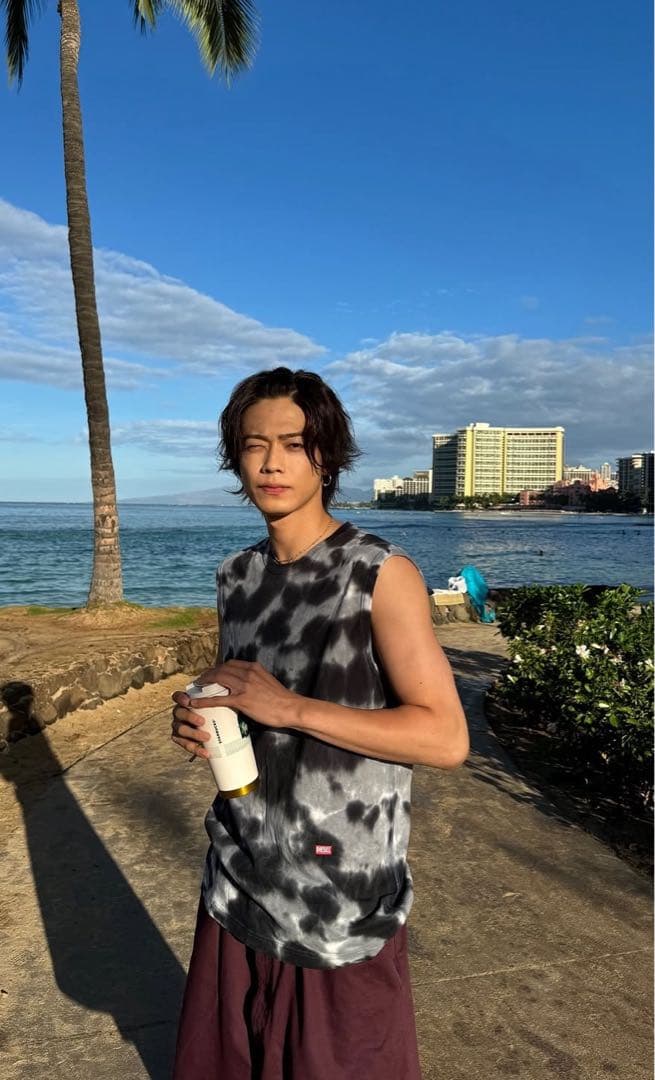 DIESEL タイダイ タンクトップ コムドットやまと ミラノの街で躍動するDIESEL × コムドットやまと