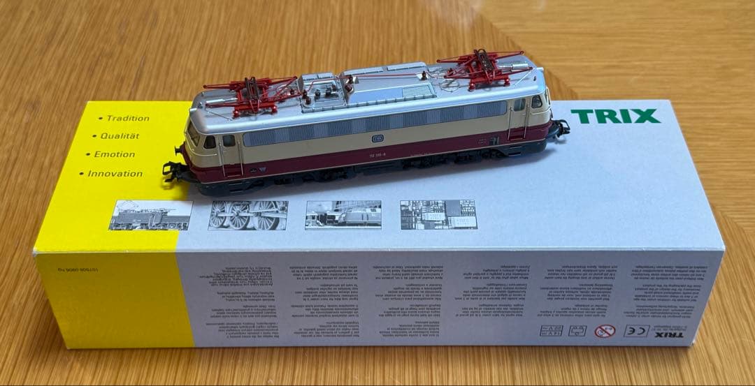 TRIX 22032 BR112 DB TEE DCC/Selectrix - メルカリ