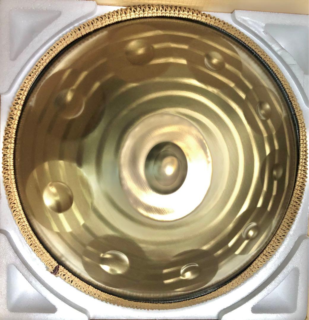 ハンドパン　56センチ10音A＝432Hz美しいゴールドの渦巻き模様　Dマイナー D Kurd / D マイナー 432hz (V2) - MASH handpan
