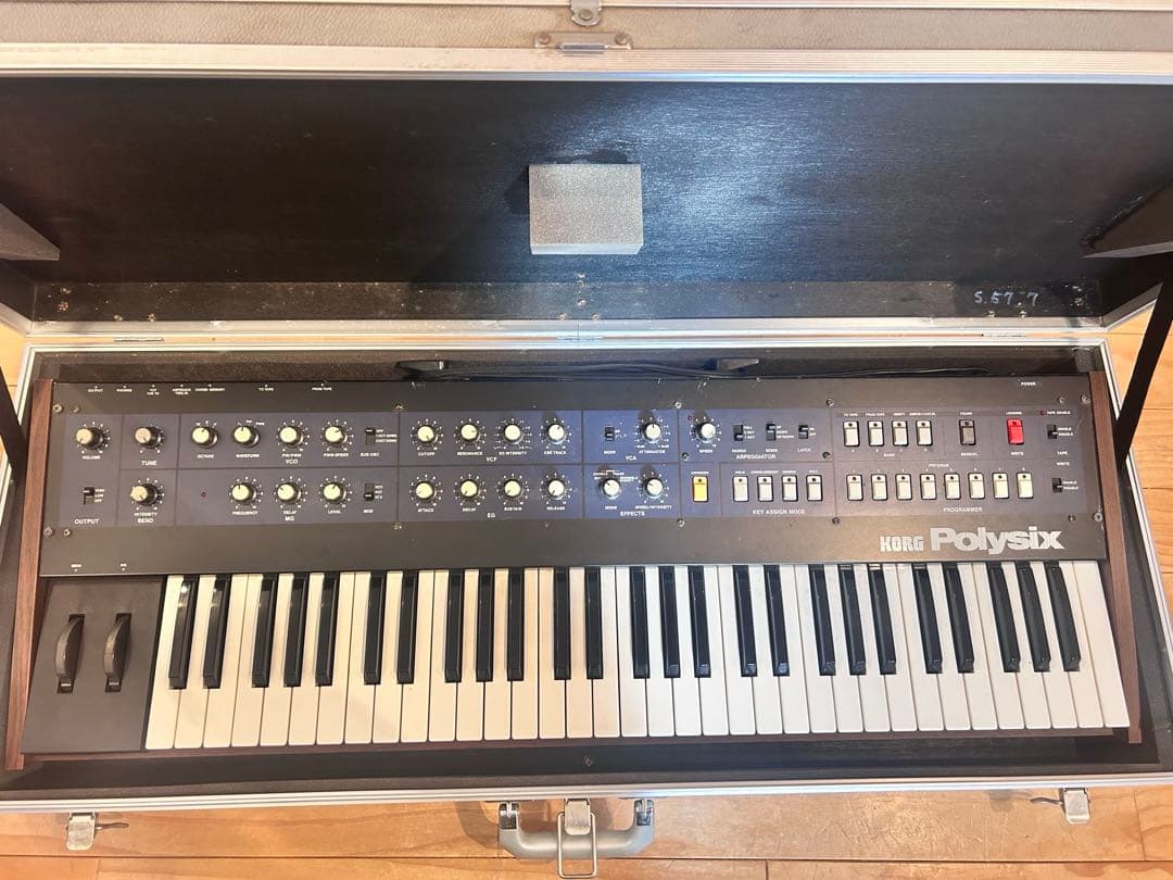 KORG Polysix アナログシンセサイザー　中古美品 KORG Polysix (中古)