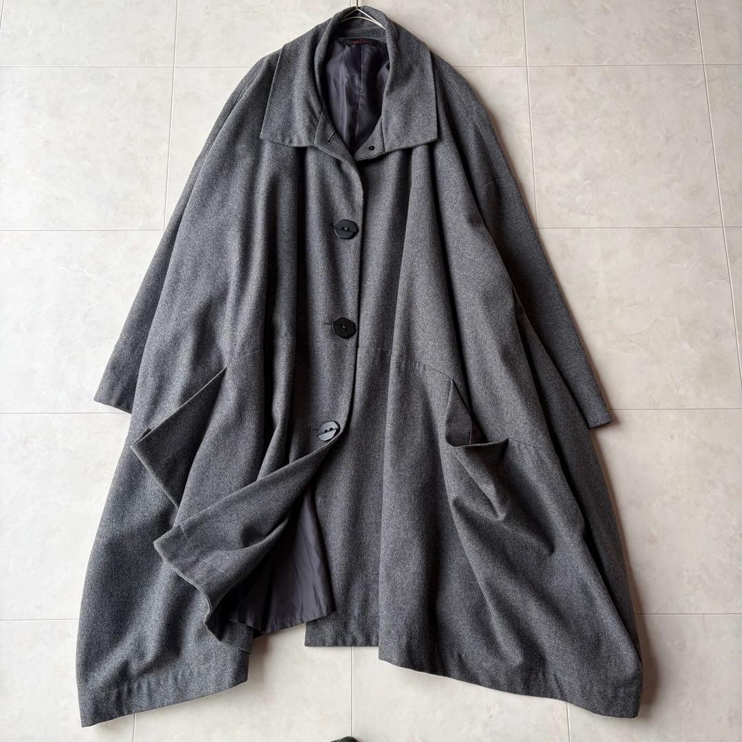 美品✨アートミックス 萌 変形 ビッグシルエット ウールコート グレー O/S ウール混ビッグカラーチェスターコート