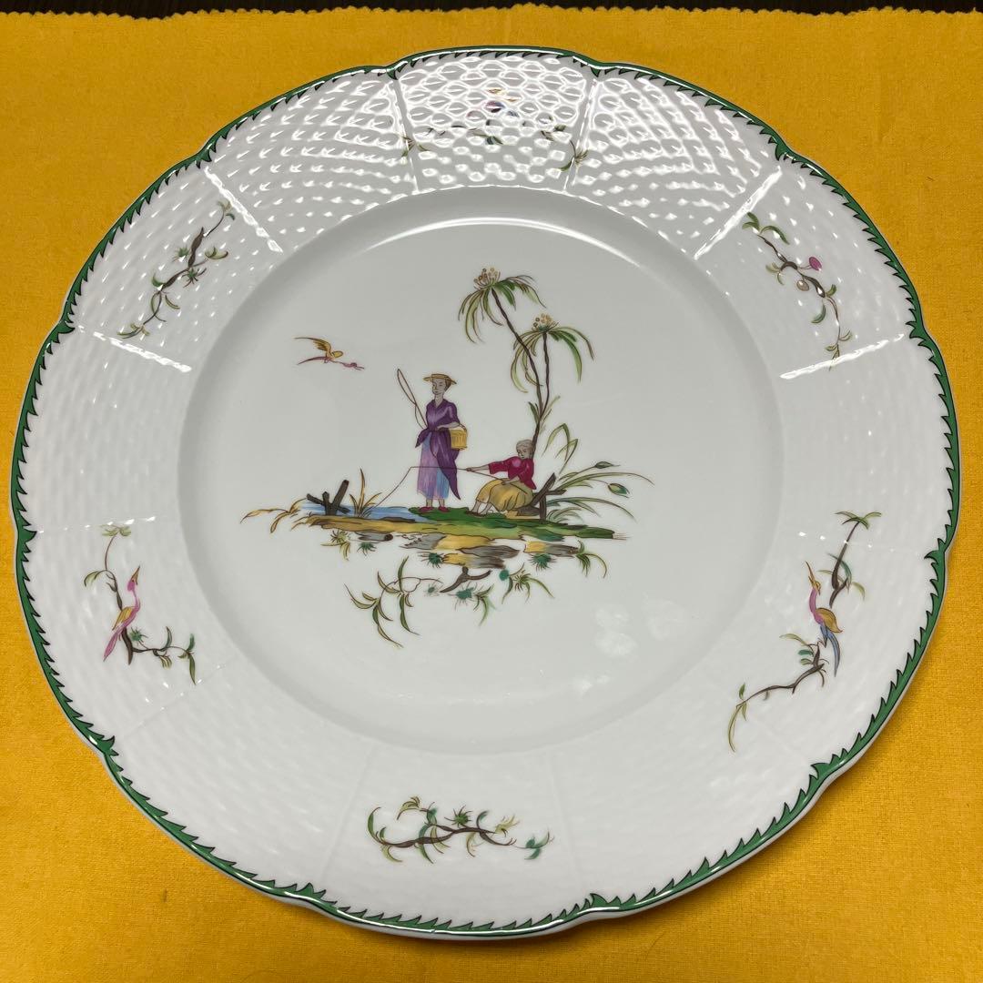 リモージュ、シキオン、レイノー社製の花柄装飾ラウンドプレートNO3 リモージュ、シキオン、レイノー社製の花柄装飾ラウンドプレートNO3