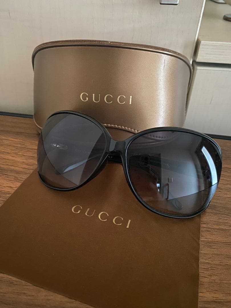 MONOTONE！GUCCI サングラスハートレディース黒ケース付き度なし GUCCI グッチ サングラス メンズ レディース ブランド アイウェア UV