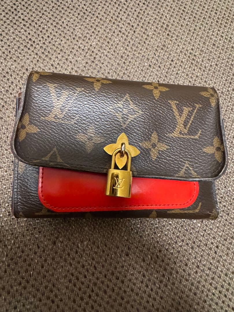 ルイヴィトン モノグラム 折り財布 南京錠 国内即発】ルイヴィトン モノグラムコンパクト財布＊大人気＊ (Louis