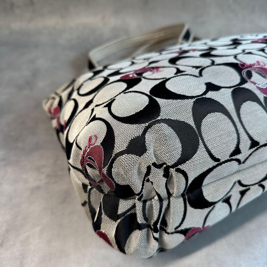 Y2K COACH Poppy Gram Signature Tote Bag