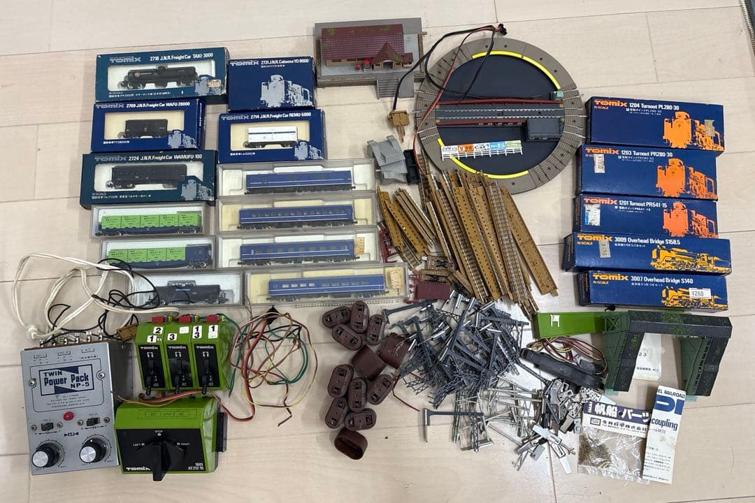 Nゲージ　線路+車両　まとめ売り TOMIX トミックス 車両基地レール（延長部）｜製品情報｜製品検索｜鉄道模型 トミックス