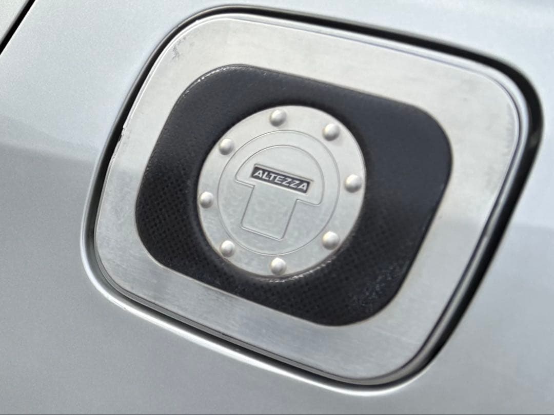 アルテッツァ　純正オプション　給油口 トヨタ(純正) フューエルリッドガーニッシュ のパーツレビュー