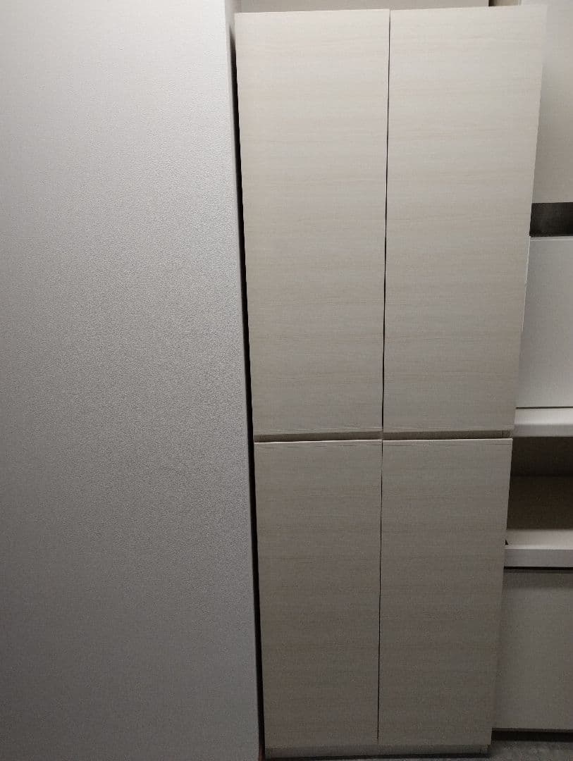 木目調ホワイト4ドア収納キャビネットサイズ 幅60×奥行41.6×高さ180cm 本棚 A4 収納 扉付き 書棚 7518 幅75cm 高さ180cm 4ドア 木製 リビング