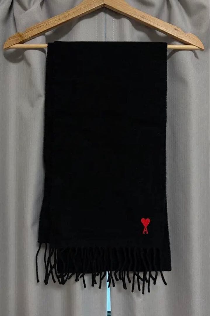 極美品 AmiParis アミパリス　マフラー　ブラック アミ パリス Ami Paris マフラー BFUSF405-334 ユニセックス アミパリ