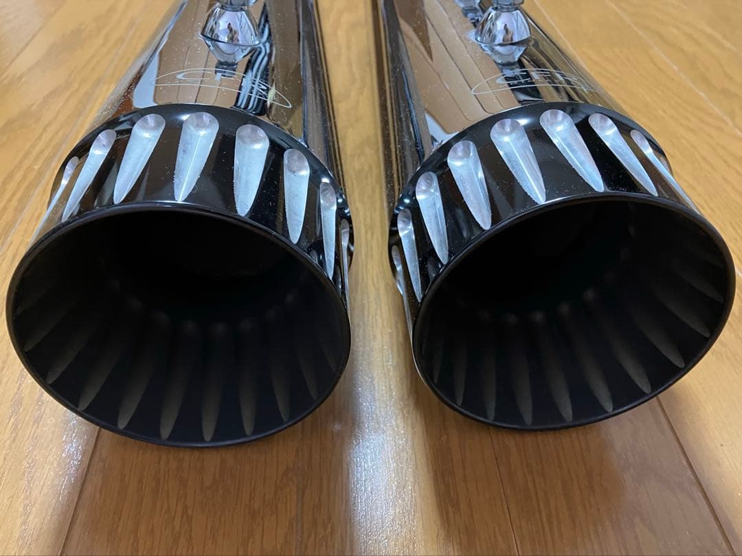 ハーレー マフラー CFR 4.5インチ スリップオンマフラー クローム CFR□ 4.5インチ スリップオンマフラー クローム （コントラストカット