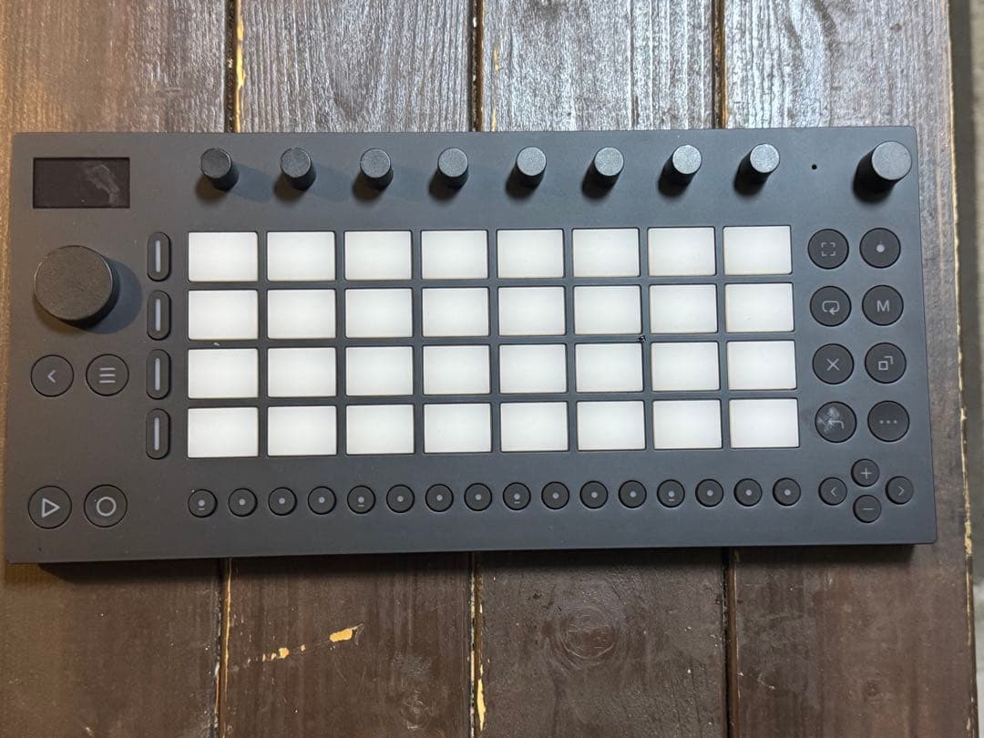 ableton Move サンプラー シーケンサー　スピーカー、マイクが内蔵 ableton Move サンプラー シーケンサー スピーカー、マイクが内蔵