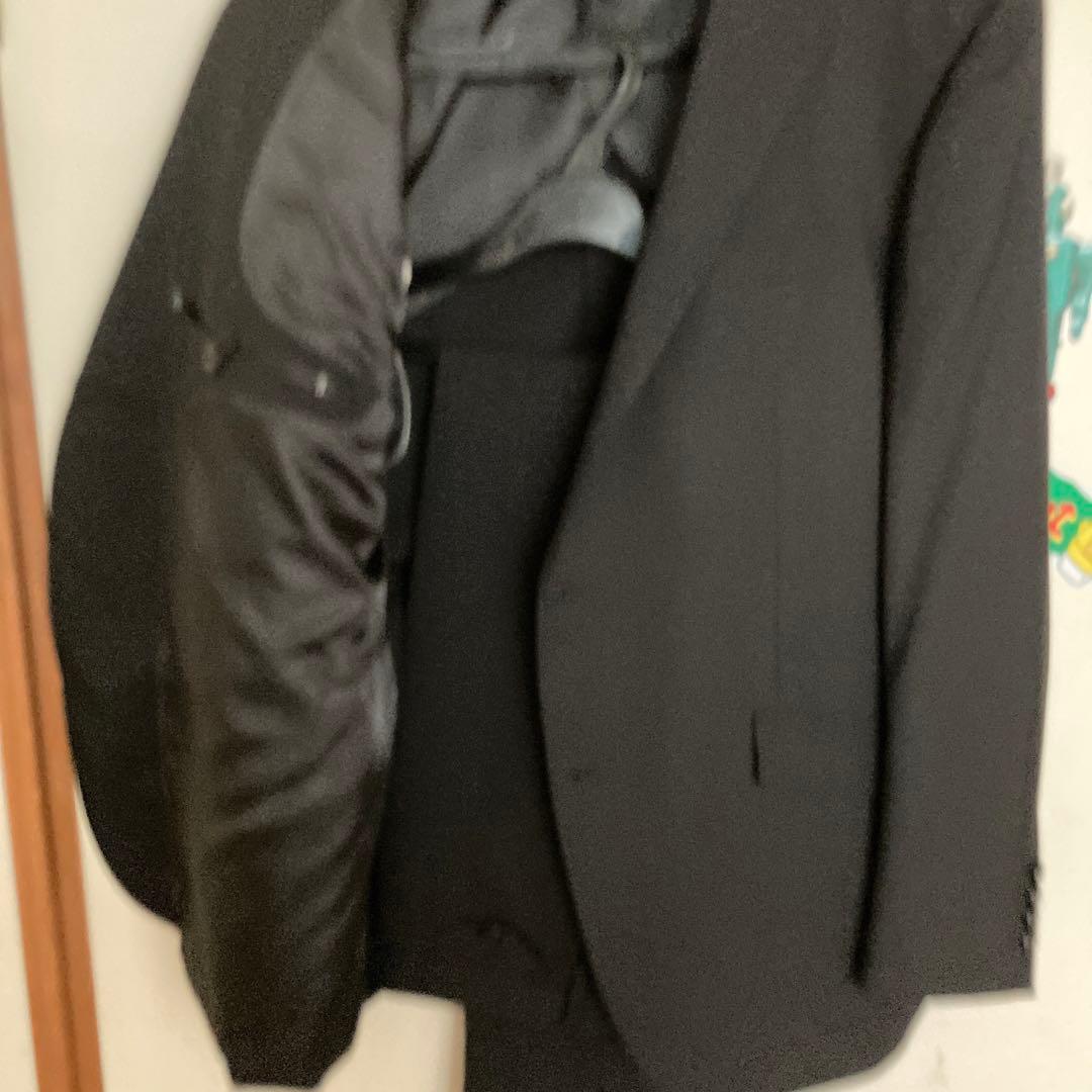 濃いダークグレースーツ上下BE6オールシーズン新品ワイシャツネクタイおまけ付 濃いダークグレースーツ上下BE6オールシーズン新品ワイシャツネクタイ