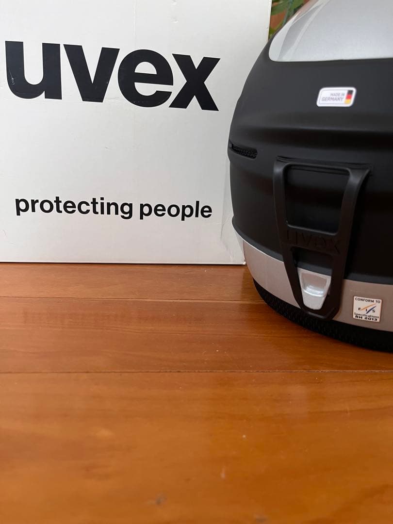 uvex ウィンタースポーツヘルメット 黒/銀 UVEX（ウベックス） スキー ヘルメット キッズ ジュニア ＜2025