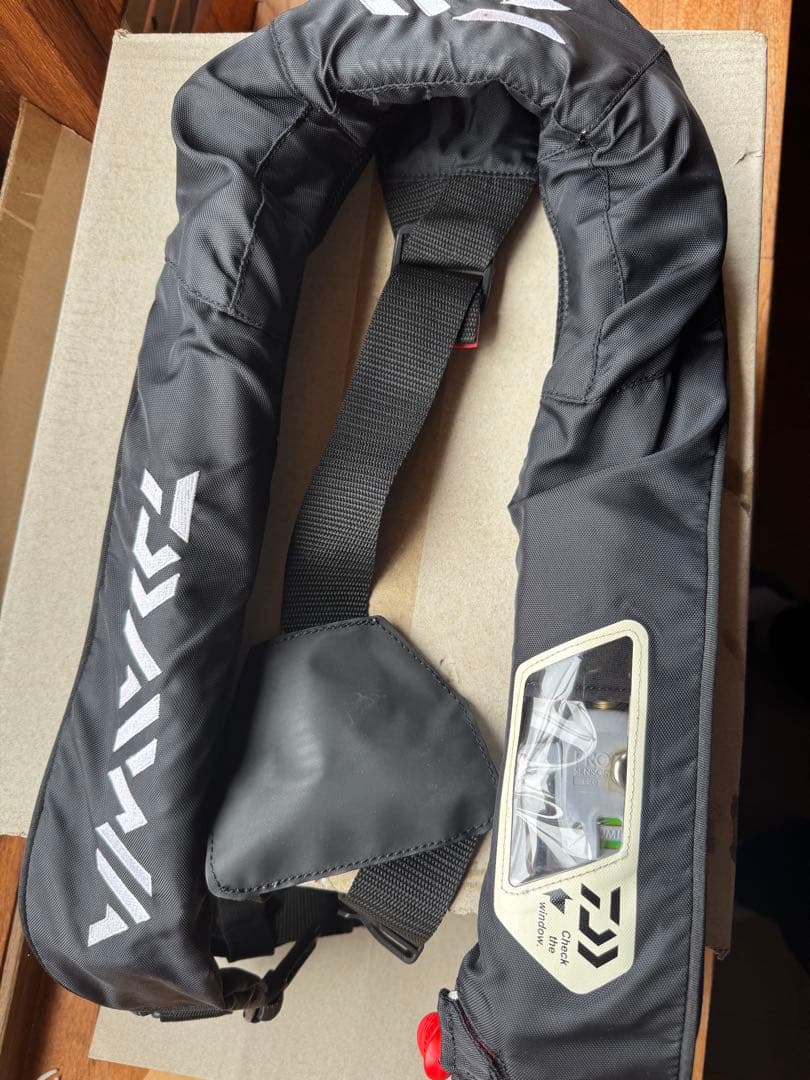 Daiwa 自動膨張式ライフジャケット Amazon | ダイワ(DAIWA) 自動膨張/ライフジャケット DF-2822 ブラック