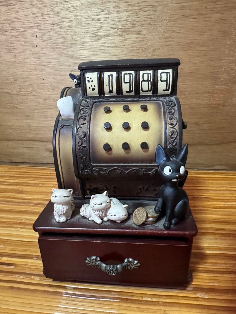 ジブリ　魔女の宅急便　オルゴール スタジオジブリ 魔女の宅急便 キキとラジオ 磁器オルゴール