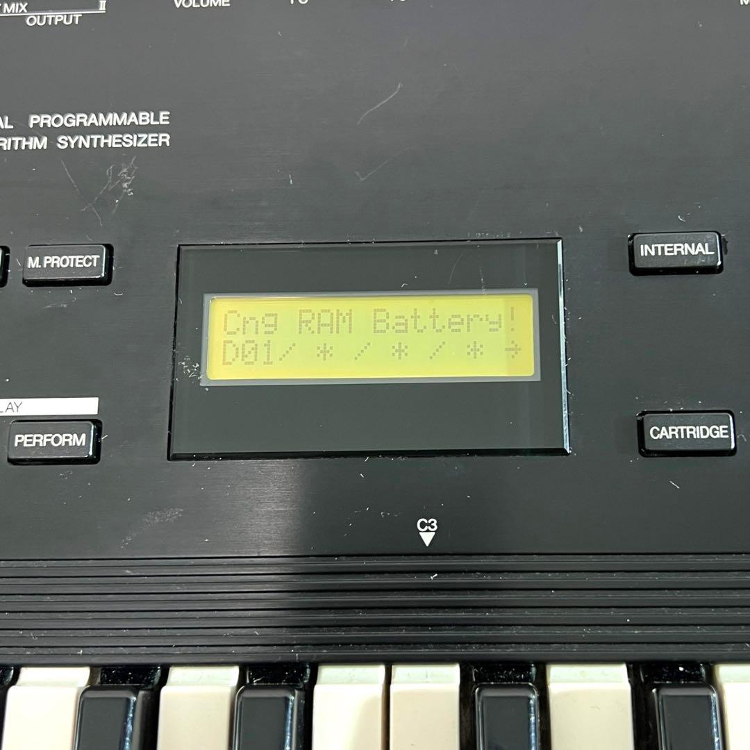 稀少美品 【名機・音出し確認済】YAMAHA V2 FM音源シンセサイザー