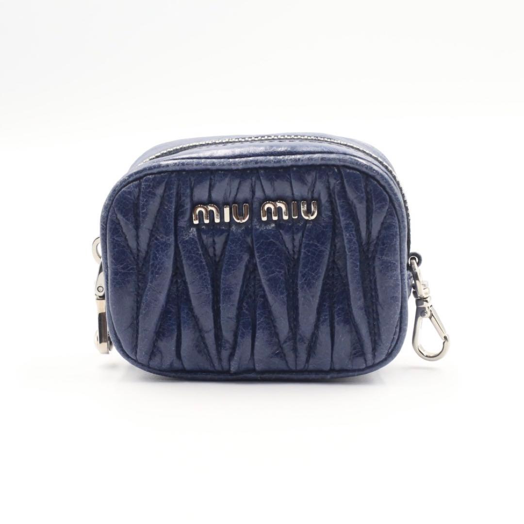 miu miu ミュウミュウ マテラッセ ミニポーチ ケース ブルー miu miu（ミュウミュウ） マテラッセ・トラベル/マルチ/スマホケース