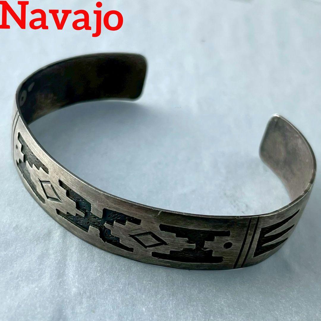 Navajo バングル B STERLING ナバホ族 ヴィンテージ シルバー NAVAJO（ナバホ） INDIAN JEWELRY ナバホ族 Lena Platero スタンプ