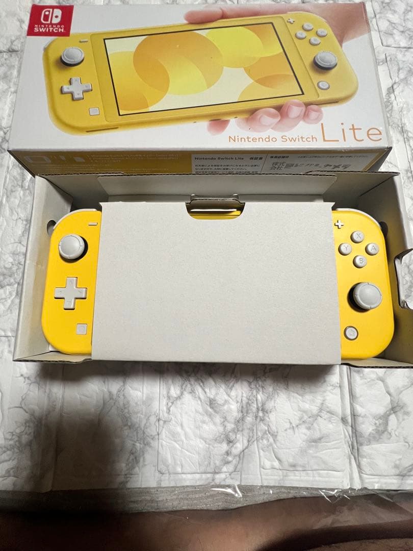 Nintendo Switch Lite イエロー 美品動作不良なし！ Nintendo Switch - Nintendo Switch Lite イエロー M444の通販 by