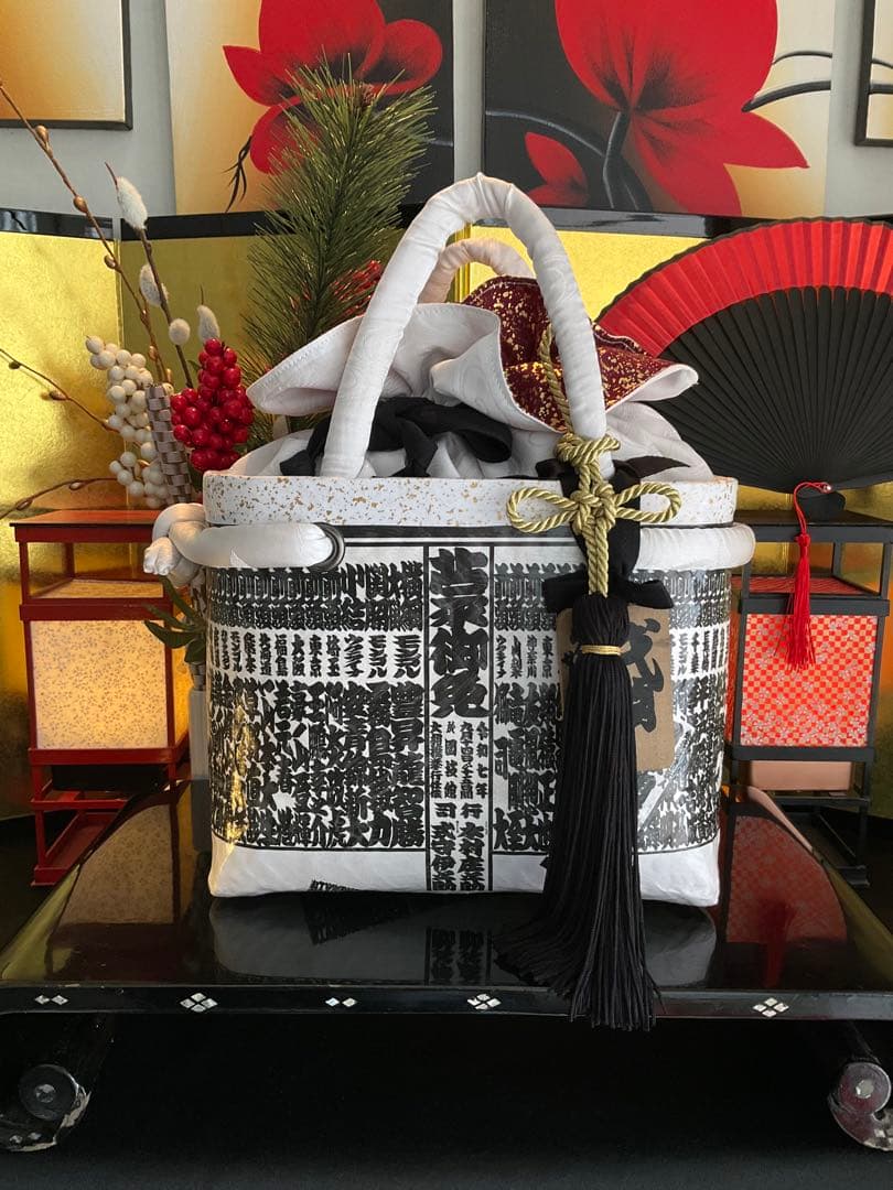 一閑張り　大相撲　相撲番付表　和風　黒白文様　かごバッグ 一閑張り 大相撲 相撲番付表 和風 黒白文様 かごバッグ - メルカリ