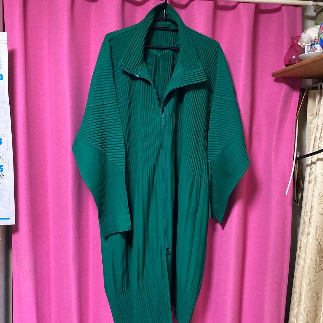 最後の値下げ‼️リブ編みグリーンジップアップカーディガン　イッセイ　ミヤケ イッセイ ミヤケが袖だけでニットをクリエイトした「SLEEVES