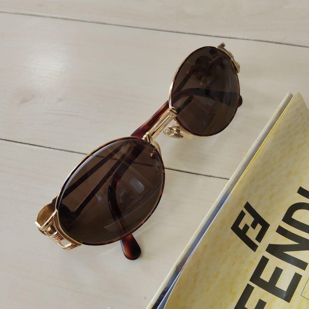 【美品】FENDI フェンディ ゴールドフレーム ブラウンレンズ サングラス FENDI フェンディ サングラス ゴールドフレーム べっ甲柄 ヴィンテージ