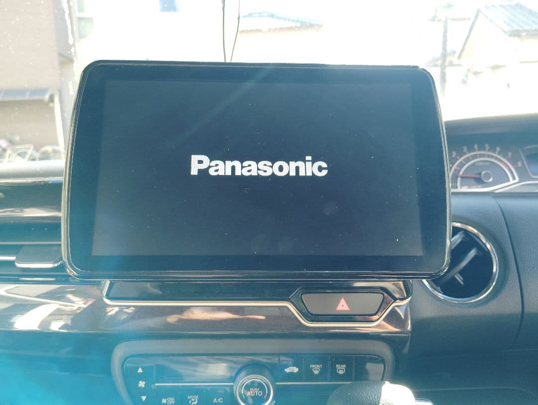 パナソニック9インチナビ　CN-F1D9VD NBOX JF3 パネル付き