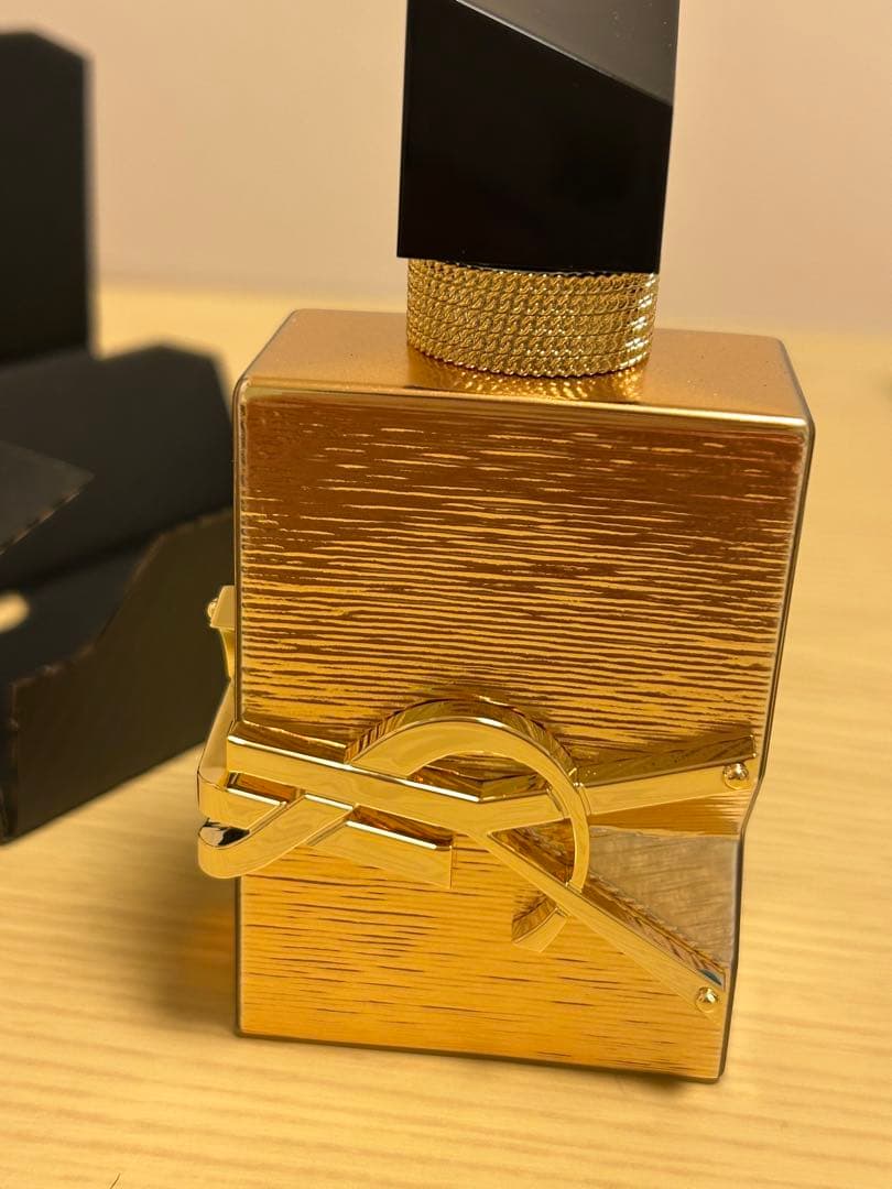 【新品未使用】リブレ オーデパルファム バニラ クチュール リブレ オーデパルファム バニラ クチュール():イヴ・サンローラン