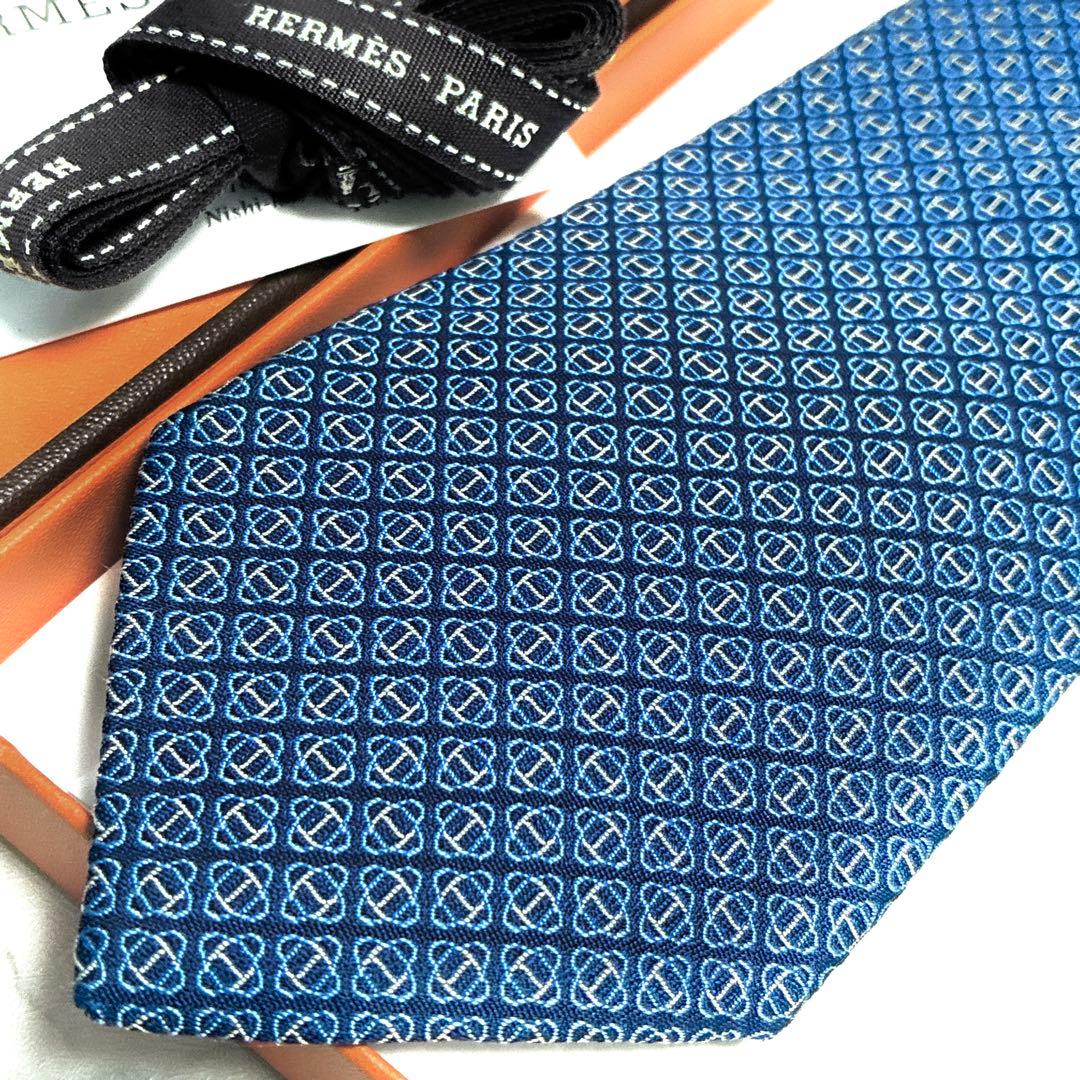 ✨未使用✨エルメス　クロスシェーヌダンクル　総柄　ジャガード　ブルー　ネクタイ HERMES（エルメス） ネクタイ TIE メンズ フランス製 シルク H柄