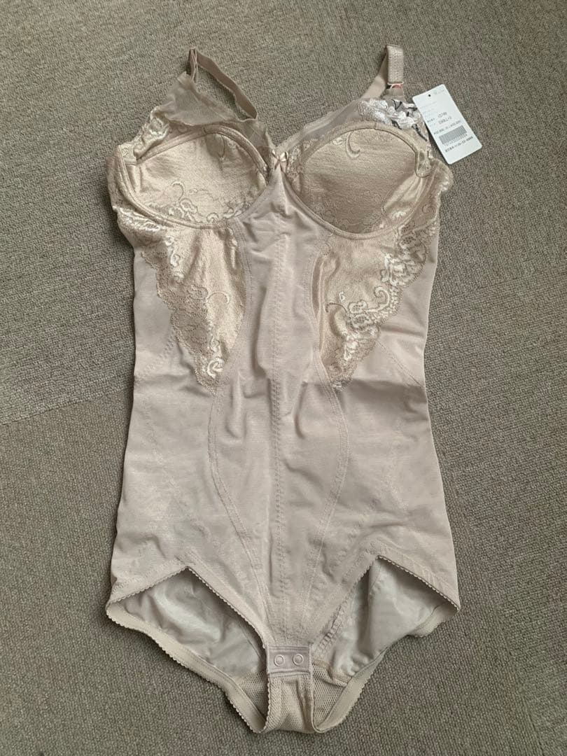 ダイアナ　ディアベージュ ボディスーツ D90LL+3 ダイアナ Diana 下着 ボディースーツ ディアナージュ - メルカリ