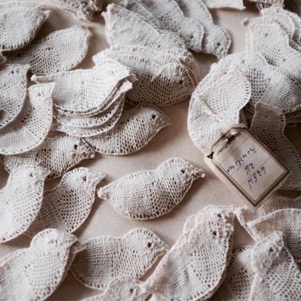 sold 30s フランス リネン 白のグリザイユと小鳥とアップリケ sold 1930s france リネン 白のグリザイユと小鳥とアップリケ - メルカリ