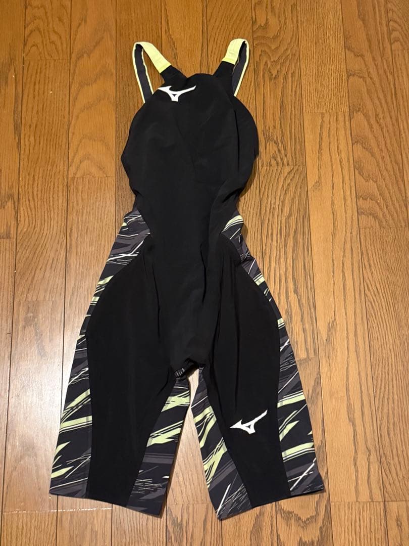美品　高速水着　競泳水着　GX SONIC NEO SL S ミズノトップ水着 GX・SONIC NEO 【SL】を試してもらったときの