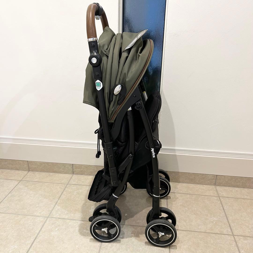 美品 アップリカ ラクーナビッテクッション アニマル柄 レザー