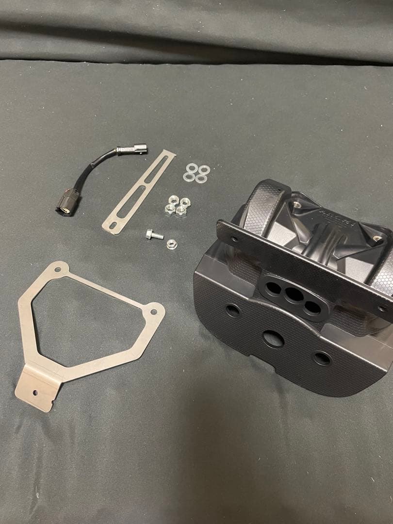 ARCHI スライトリアフェンダーZ900RS ARCHI スライトリアフェンダー Z900RS (ARCHIロングテールカウル用