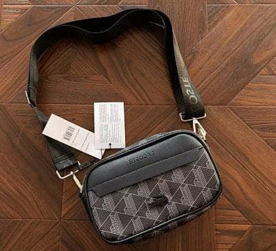 LACOSTE 幾何学模様 ショルダーバッグ - メルカリ